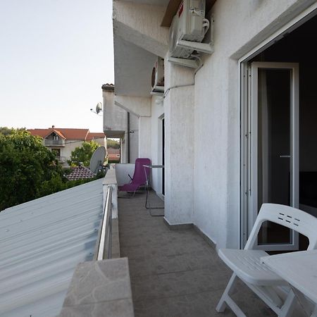 Marina'S Apartments Razanac Room photo