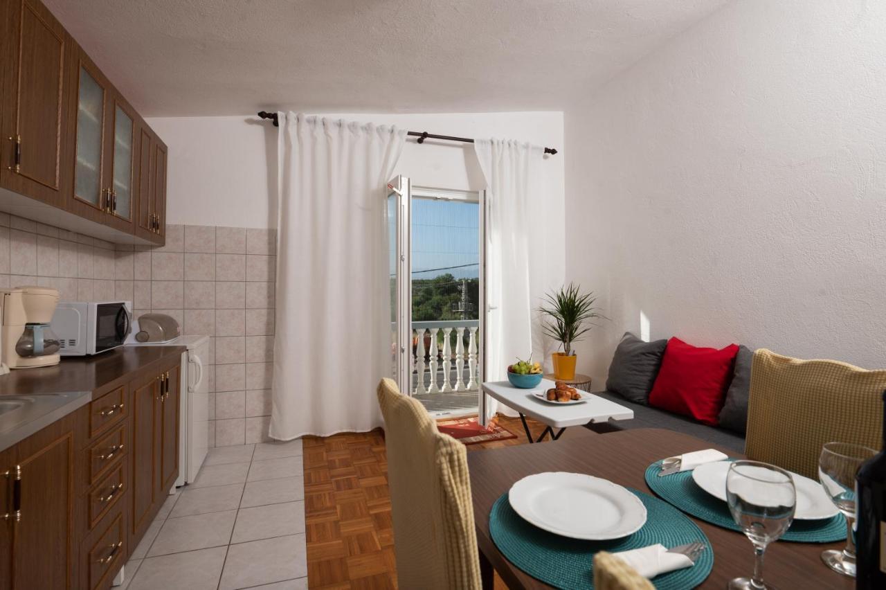Marina'S Apartments Razanac Exterior photo